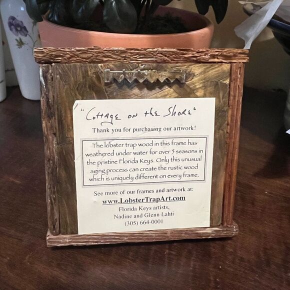 LOBSTER TRAP ART "Cottage On The Shore“ Ceramic tile with wood frame 5" - Picture 3 of 6